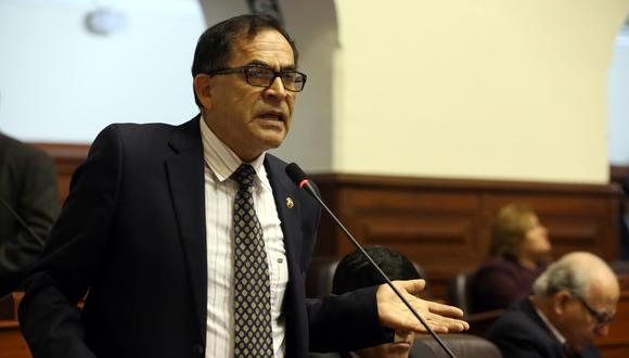 Quintanilla explicó que su grupo parlamentario se retiró del hemiciclo durante el primer proceso de vacancia por el riesgo de un copamiento de los poderes del Estado en manos del fujimorismo. (Foto: Congreso)