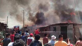 Piura: incendio arrasó con más de 30 viviendas y dejó un centenar de personas damnificadas en Sullana | VIDEO