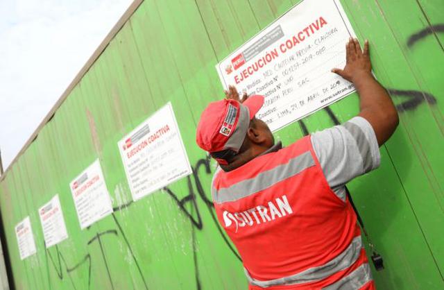 Sutran, entidad del Ministerio de Transportes y Comunicaciones, informó que clausuró el centro de inspecciones técnicas vehiculares Lidercon. (Foto: Sutran)