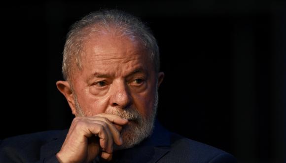 El presidente electo de Brasil, Luiz Inácio Lula da Silva, asiste a la sesión de clausura del grupo temático del gobierno de transición en Brasilia. (Foto: AFP)
