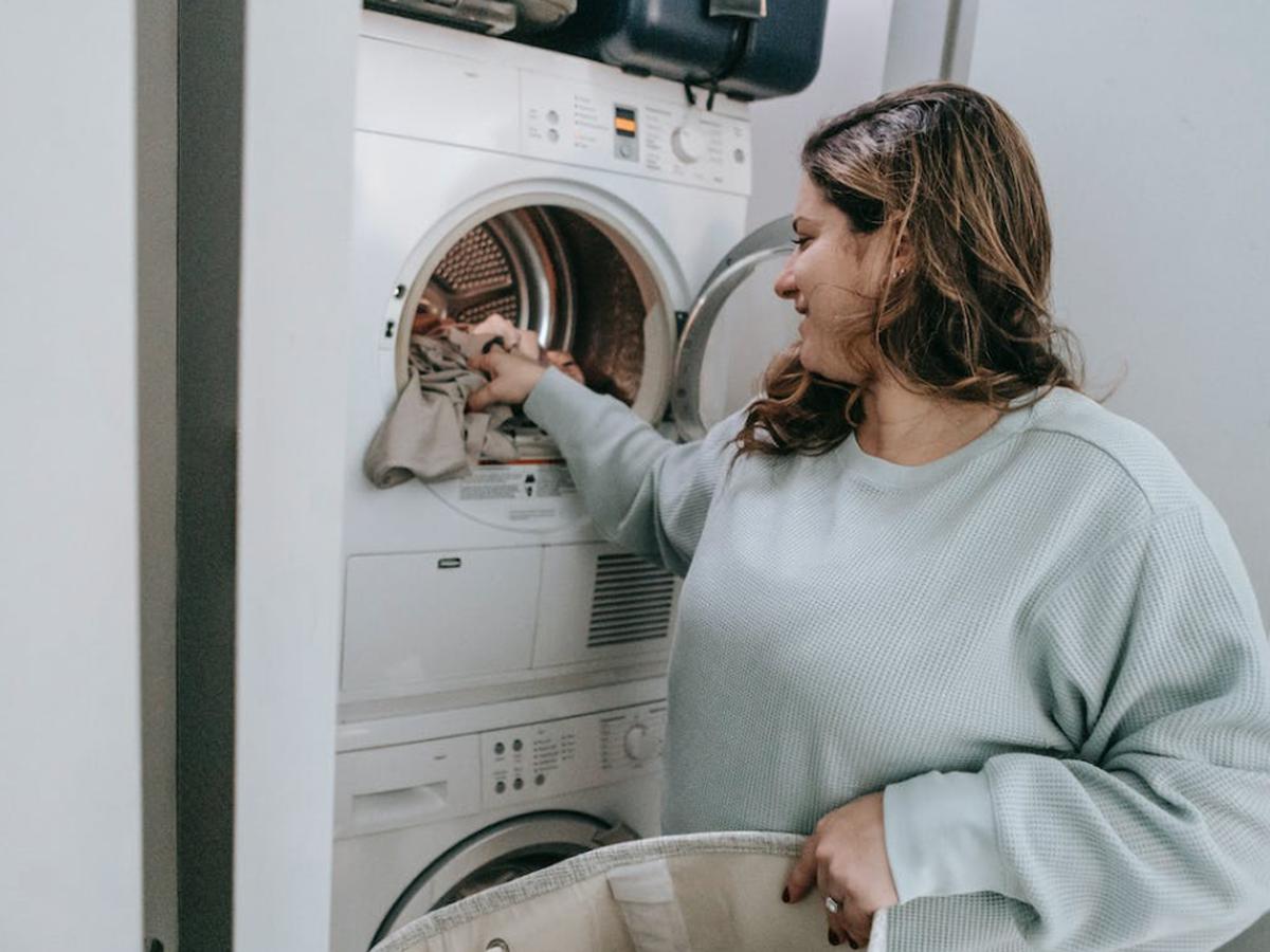 Por qué no es recomendable dejar la ropa en la lavadora toda la noche? | | MAG.