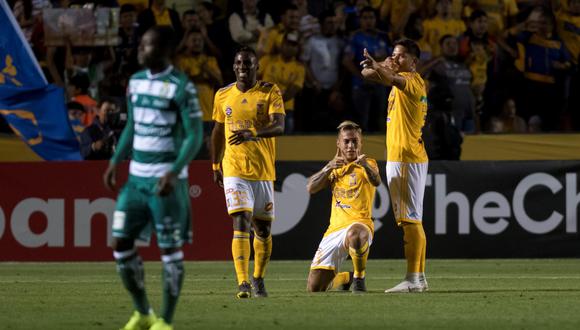 Tigres venció 3-0 a Santos Laguna y puso pie y medio en la final de la Concachampions 2019. | Foto: EFE