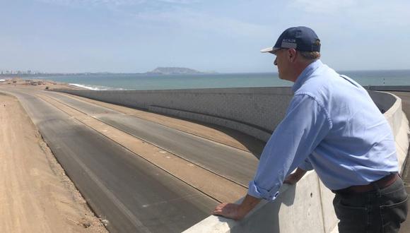 Jorge Muñoz dice que la obra en la Costa Verde pronto será inaugurada. (Foto: Twitter/@JorgeMunozAP)