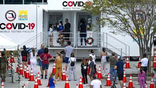 Florida cerca del millón de casos de coronavirus y el gobernador sigue sin dictar restricciones 