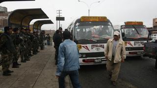 Transportistas anuncian paro regional contra la informalidad