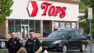 Al menos 10 muertos en tiroteo racista en un supermercado de Buffalo, Estados Unidos 