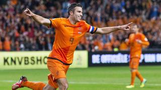Holanda arrasó 8-1 a Hungría con triplete de Van Persie 