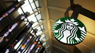 Starbucks lidia con cuellos de botella por pedidos móviles