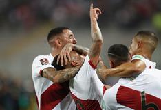 Perú derrotó 2-0 a Chile y está a solo tres puntos de la zona de repechaje en las Eliminatorias Qatar 2022