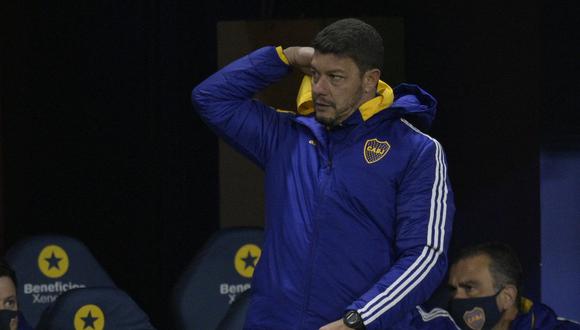 Battaglia ya dirigió a Boca Juniors cuando el plantel principal estuvo en cuarentena. (Foto: AFP)