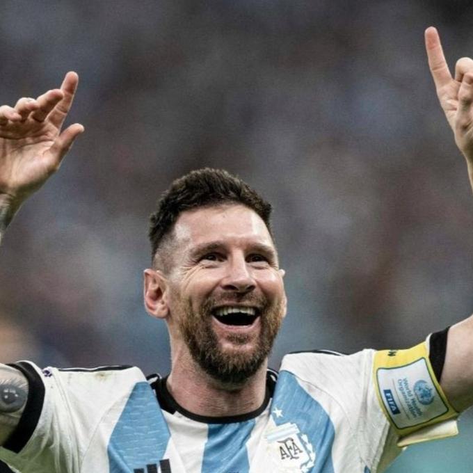 “Salvo algún necio, una inmensa mayoría en el mundo desea que Messi salga campeón en Qatar”