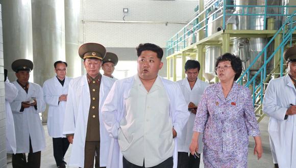 Kim Jong-un durante una visita al Pyongyang Biotechnical Institute. (Reuters).
