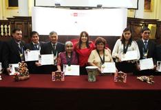 Congreso y Mincetur premian a 10 de los mejores artesanos del Perú 