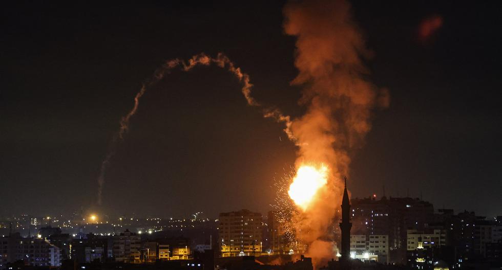 Israel attacks Gaza after intense day of rocket fire from the Strip