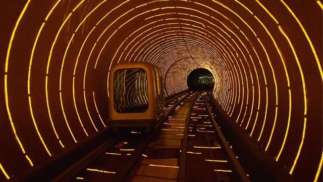 Curioso paseo: Este túnel es una popular atracción china - 3