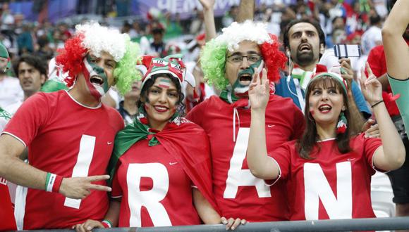 Irán permite por primera vez que hombres y mujeres vean un partido juntos. (Foto: EFE)