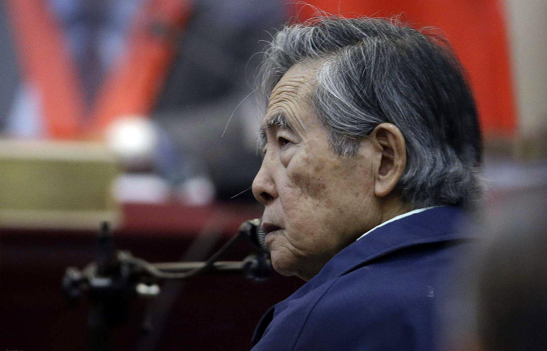 El ex presidente Alberto Fujimori salió libre tras recibir un indulto humanitario el 24 de diciembre del 2017 de manos de PPK. (Foto: AP)