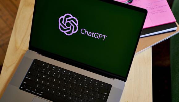 ChatGPT ha sido desarrollado por OpenIA.
