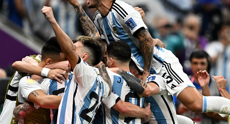 Argentina y Croacia se enfrentarán en los cuartos de final de la Copa del Mundo. Entérate de todos los detalles del partido aquí. (Foto: AFP)