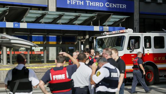 Tiroteo en Cincinnati: Al menos 2 muertos y cinco heridos en un banco. (AP).