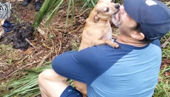 Así de emotivo fue el reencuentro entre un hombre y su perro chihuahua que se había perdido en la víspera de Año Nuevo | Foto: Flagler County Sheriff's Office