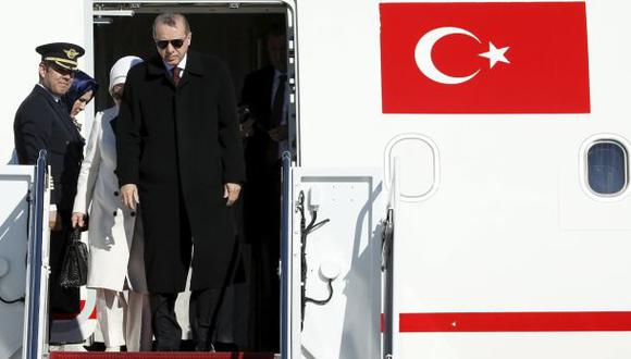 Partidarios del presidente turco lanzan campaña #WeLoveErdogan