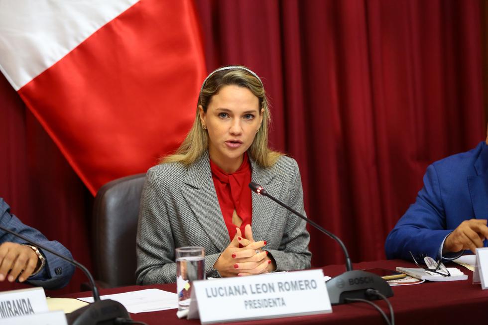 La congresista Luciana León es investigada por presunto tráfico de influencia y cohecho. (Foto: Congreso)