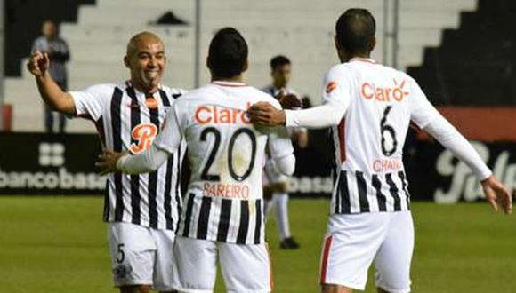 Libertad se impuso 3-1 ante Santaní en el estadio Nicolás Leoz de Asunción. El encuentro se dio por una nueva fecha de la Primera División de Paraguay (Foto: agencias)