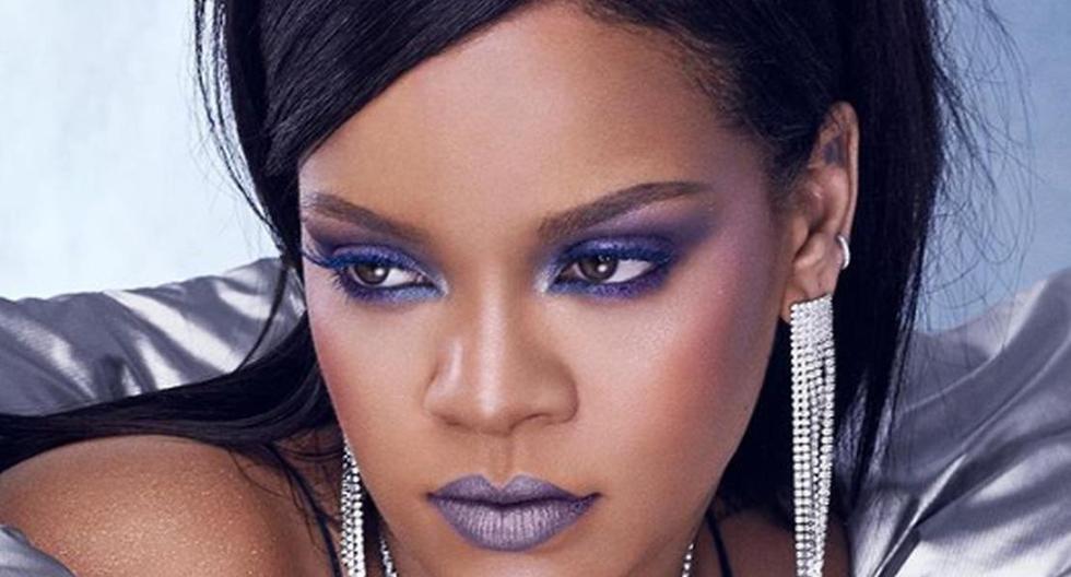 Rihanna desafía la censura y posa semidesnuda para su línea de maquillaje. (Foto: Instagram)
