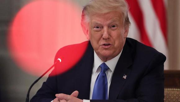 El presidente de Estados Unidos, Donald Trump, habla durante una mesa redonda en la Sala Azul de la Casa Blanca, en Washington, DC, 13 de julio de 2020. (EFE / EPA / Oliver Contreras / POOL).