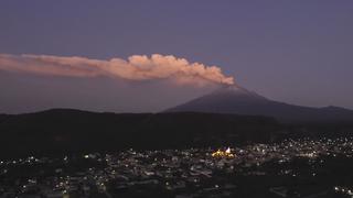 Reducen alerta por actividad de volcán Popocatépetl en México