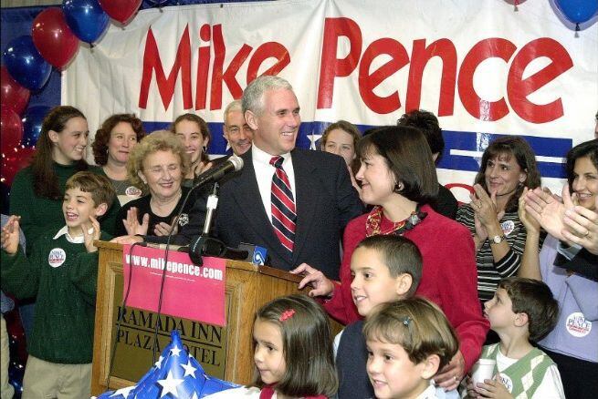 Tras pasar por dos infructuosas candidaturas al Congreso de Estados Unidos, en 1988 y 1990, Pence fue electo para cinco periodos legislativos consecutivos. En el 2012, además, se convirtió en gobernador de Indiana. (AP)