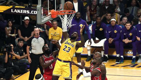 LeBron James lideró las mejores clavadas de la primera semana de la NBA | Foto: AFP