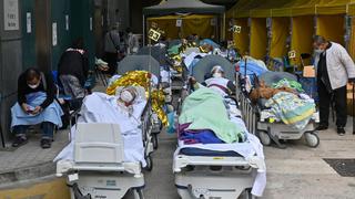 China ordena a Hong Kong erradicar el coronavirus por “encima de todo”; los hospitales están desbordados