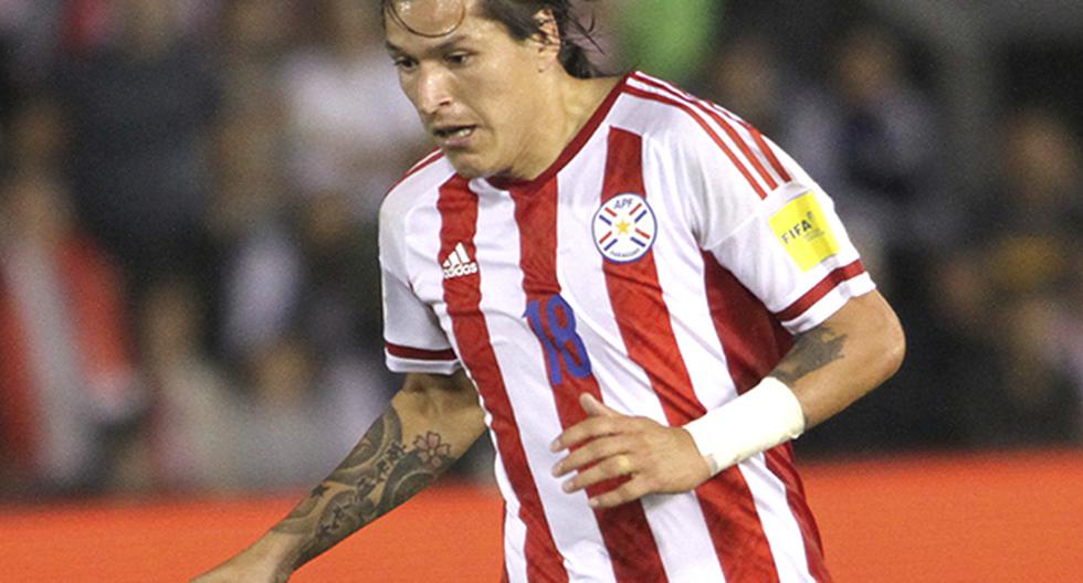 Federico Santander, delantero de la selección de Paraguay, sufrió una lesión ante la Selección Peruana y fue desconvocado para el próximo partido ante Bolivia. (Foto: Getty Images)