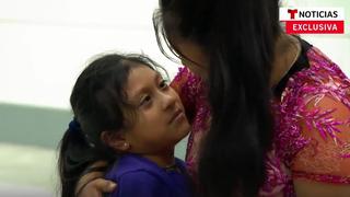 “¿Por qué me dejaste aquí”: niña migrante se reencuentra con su madre en EE.UU. tras ser separadas hace 4 años 