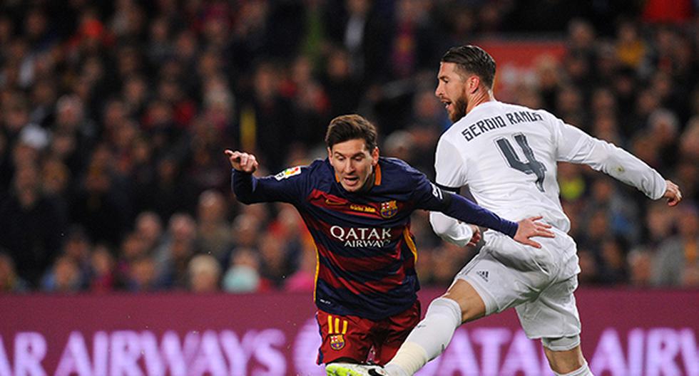 Una de las jugadas más polémicas del Clásico de España. En Barcelona denuncian que se debió cobrar penal tras la falta de Sergio Ramos contra Lionel Messi (Foto: Getty Images)