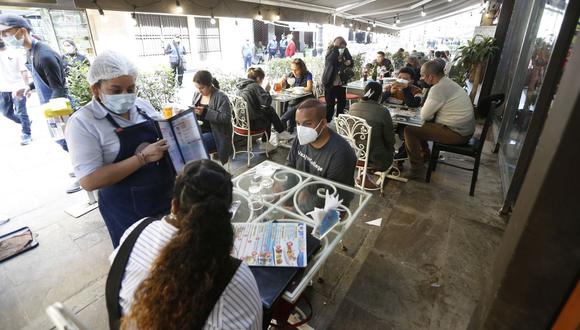 El Ejecutivo plantea volver a los aforos máximos en hoteles y restaurantes. (Foto: GEC)