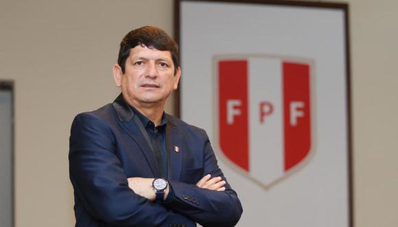 El periodista Luis Carrillo indicó que Agustín Lozano se fue en durante el entretiempo de Perú vs Argentina. (Foto: GEC)