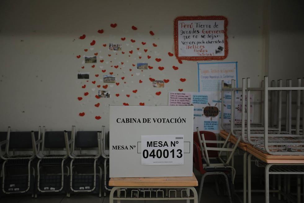 La primera mesa de sufragio en instalarse durante la jornada electoral se registró en la I.E. 54242 San Miguel Maucallacta, en el distrito de Ocobamba (Chincheros, Apurímac), a las 4:03 a.m. (Foto: GEC)