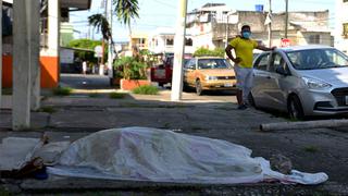 “Mandamos a las personas a morir en la casa porque no tenemos nada”: Guayaquil se prepara para lo peor de la pandemia