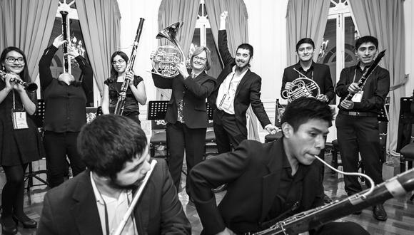 Nancy Lange organizó una orquesta peruano-chilena para acompañar la importante cita presidencial del viernes último. (Foto: Fidel Carrillo)