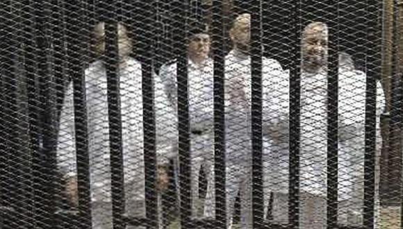 Egipto: Corte condena a muerte a 12 partidarios de Mursi
