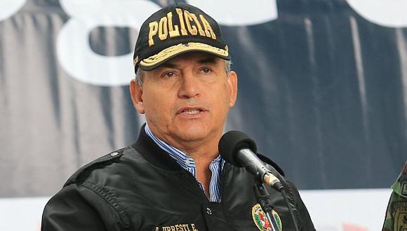 Daniel Urresti, Ministro del Interio, declar&oacute; que no dar&iacute;a m&aacute;s respaldo con polic&iacute;as al f&uacute;tbol peruano. (Foto: El Comercio)