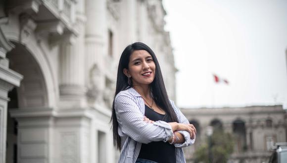 Catherine Eyzaguirre, postulante al Congreso con el número 22 de Juntos por el Perú, cree que esta generación está llamada a renovar la política. Pero en serio. "Es nuestro momento. Hay que comprarnos el pleito", dice. (Foto: Elías Alfageme)