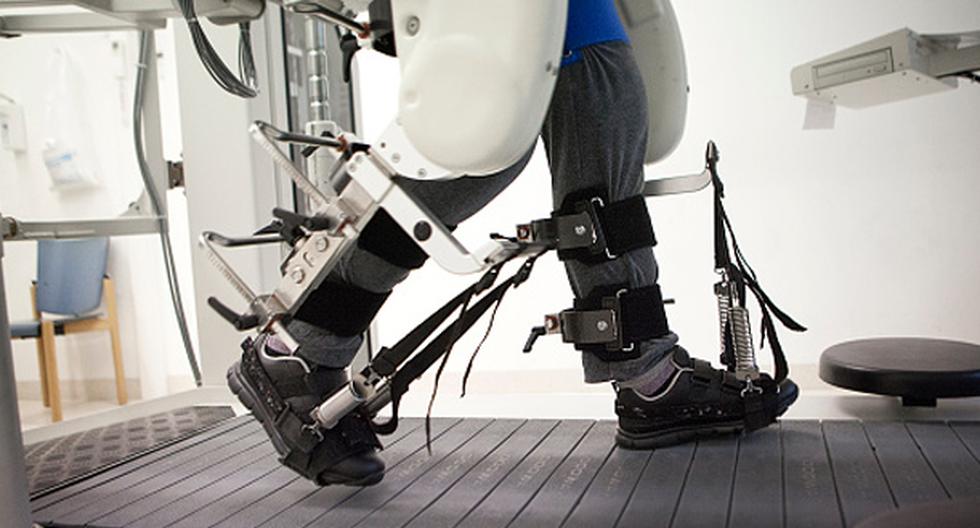 Un grupo de parapléjicos recuperaron parte de su movilidad tras entrenar con robots y aparatos de realidad virtual controlados por ondas cerebrales.  (Foto: Getty Images / Referencial)