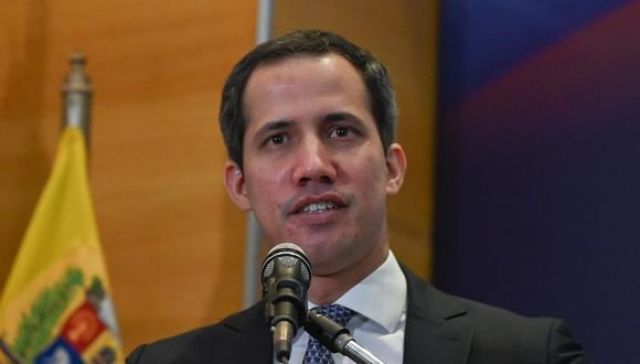 El líder opositor venezolano Juan Guaidó pronuncia un discurso durante una conferencia de prensa en Caracas, el 16 de septiembre de 2022. (Foto de Federico PARRA / AFP)