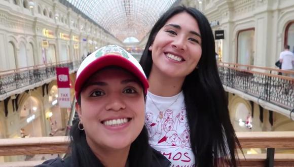 Fátima Sotomayor y Daniela Cabrera llegaron a Moscú luego de un viaje de 21 horas desde Amsterdam. (YouTube)