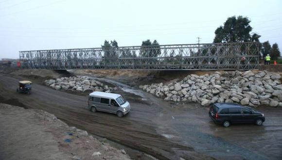 Chosica: colocan puente Bailey sobre el río Huaycoloro