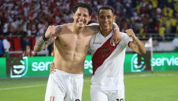 Gianluca Lapadula mostró cómo quedó su nariz tras el Perú vs. Colombia. (Foto: FPF)